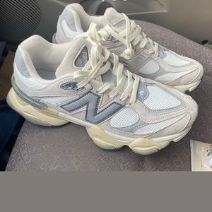 New! Women’s New Balance “9060” “Sea Salt”